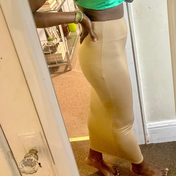 Skirt - Picture 2 of 4